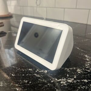 Amazon Echo Show 5